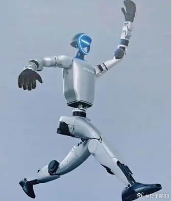 周末的重要消息较多，可能大家都关注了金毛想缓解战争烈度，嘴上说的一套是这样，但行