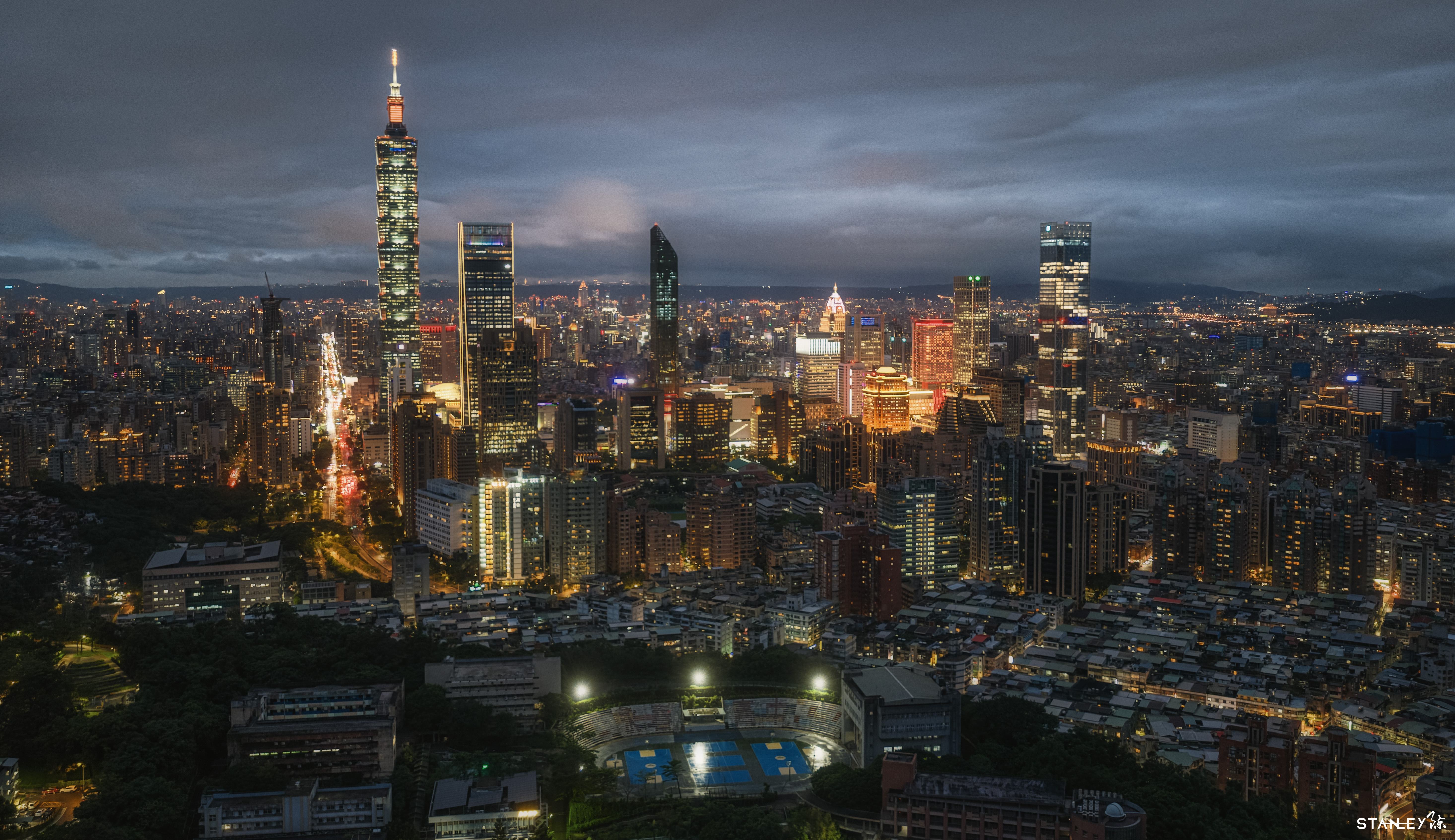 一点小小的台北震撼。今年最喜欢的台北篇这个月和大家见面。旅行摄影台北 ​​​