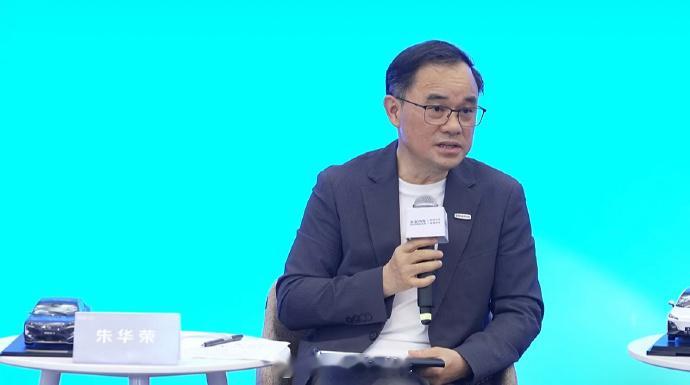 长安股东大会朱华荣再谈重组事宜5月27日的长安股东大会上，长安汽车董事长朱华荣再