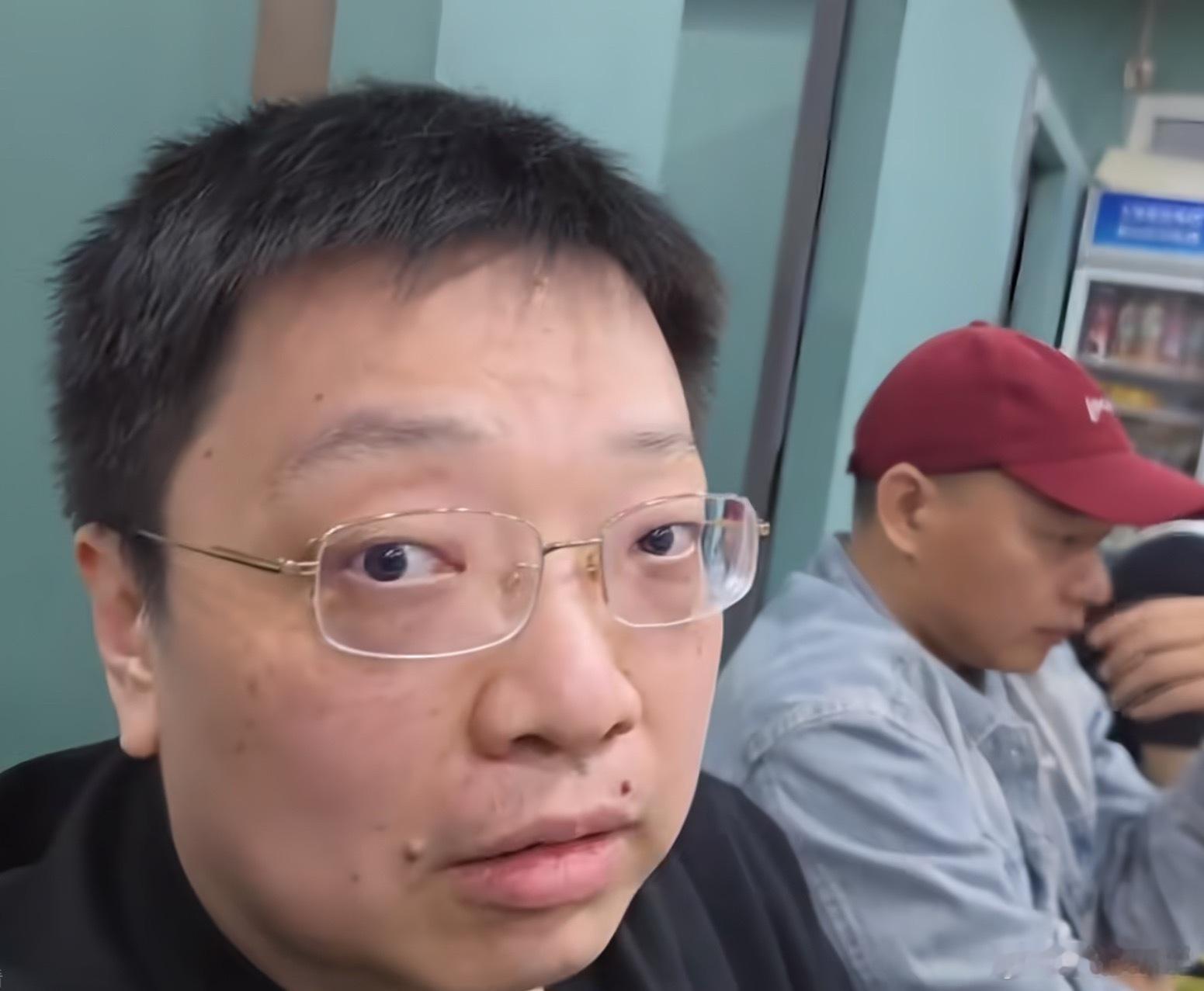 DC：我首先呢也向各位妹妹还有我们这些各位大哥老板们说一声不好意思，就是我们大家