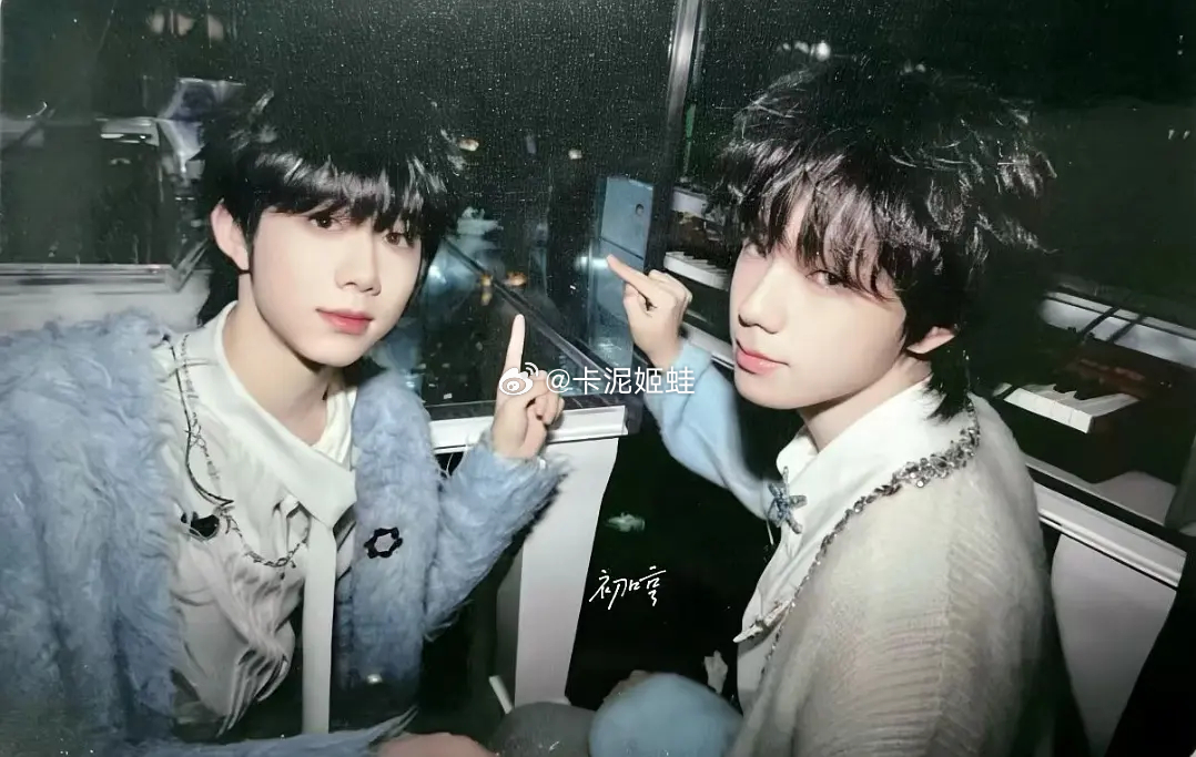 陈奕恒王橹杰这双人卡好好看还有故事线 