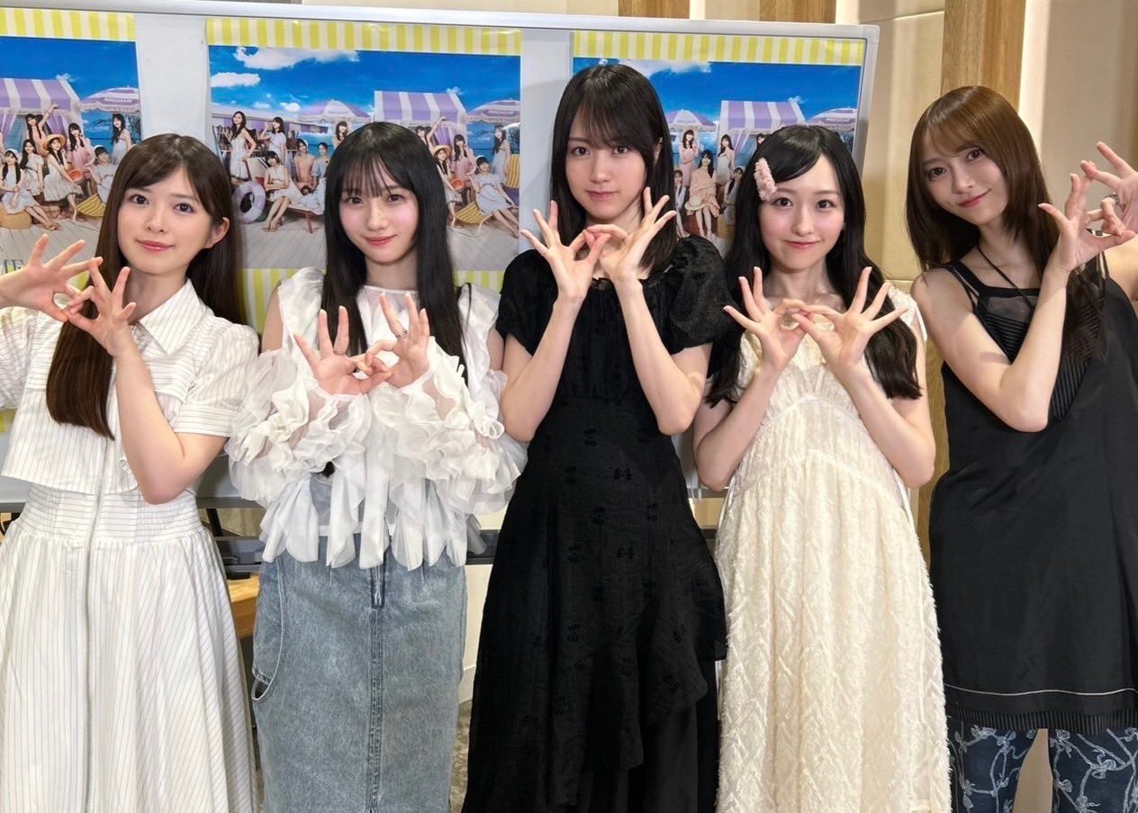 乃木坂配信中 ​​​