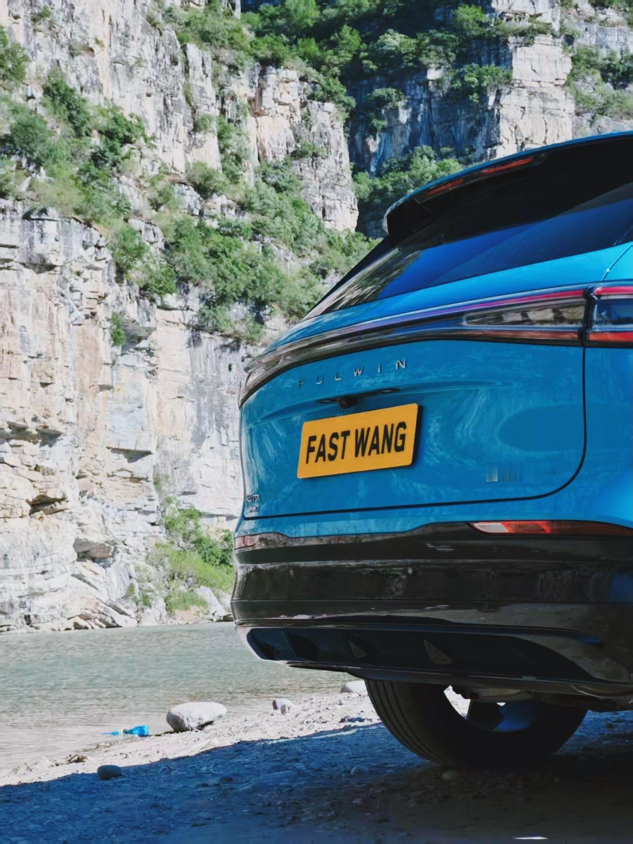 忙里偷闲的一天～借着工作之便，一边来十渡拍摄，一边放松一下自己。真别说这边空气质