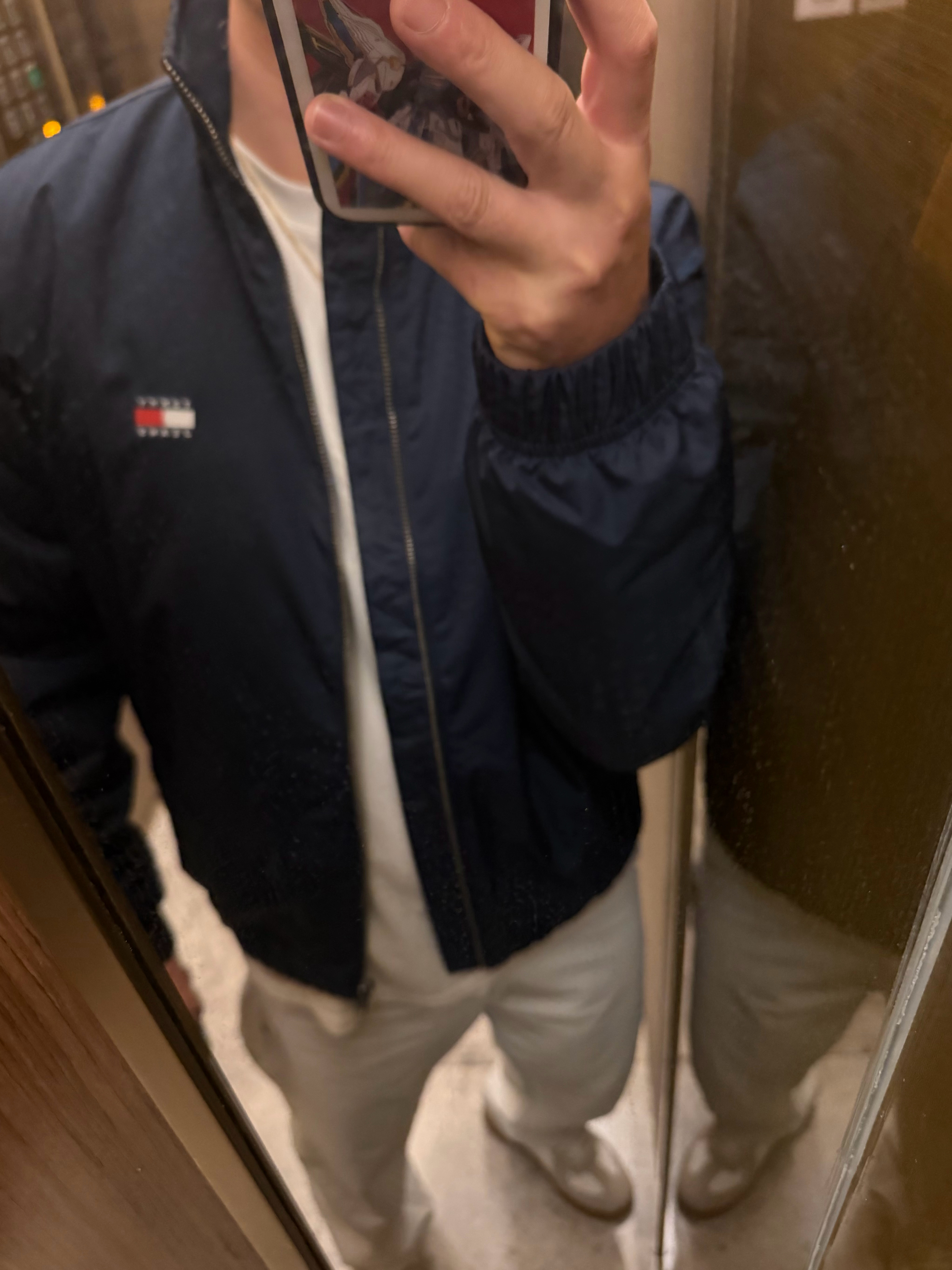 破了酒戒，朋友生日喝了两杯～ ​​​