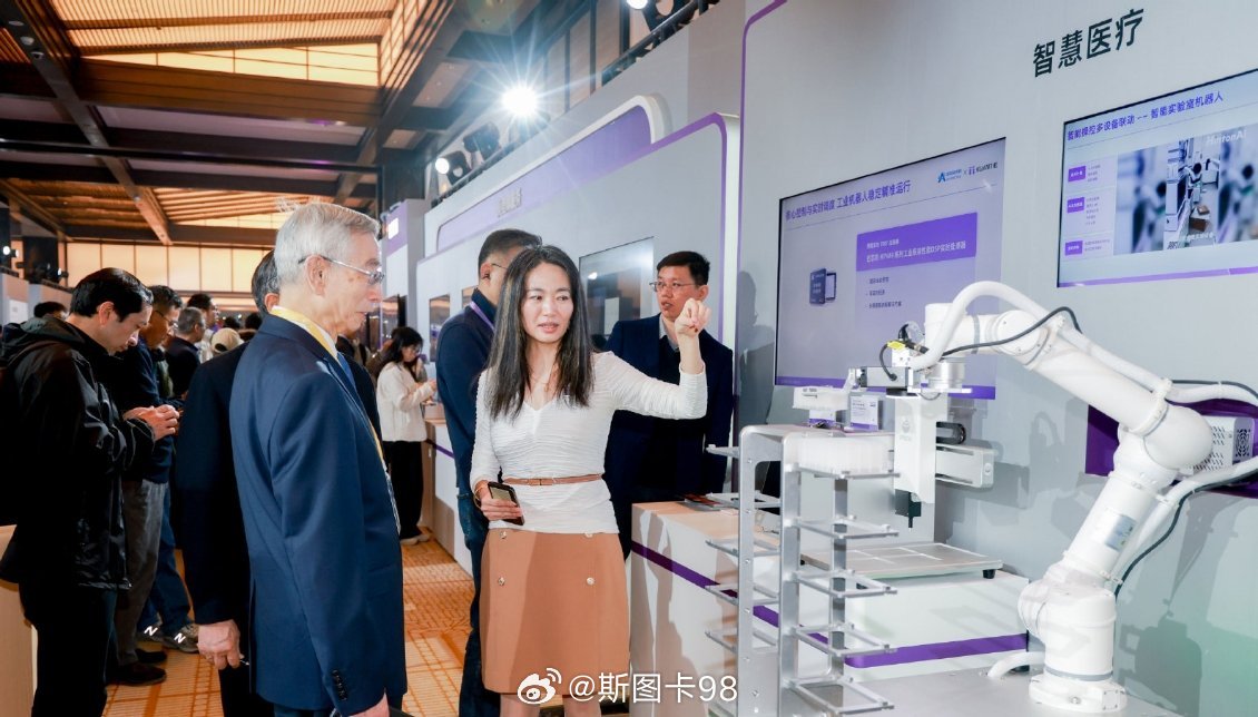 阿里发布新型CPU半导体竞争进入新阶段，自研CPU成了行业焦点。AI大战卷完内存