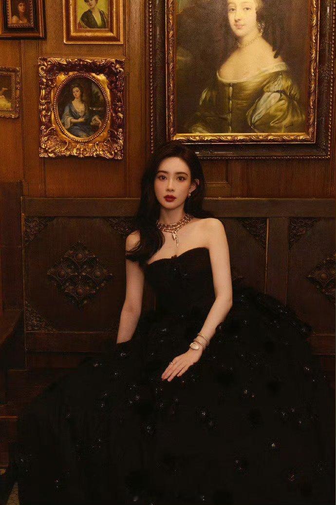 刘亦菲夸孟子义好美  刘亦菲夸孟子义    刘亦菲夸孟子义好美，都很美啊 