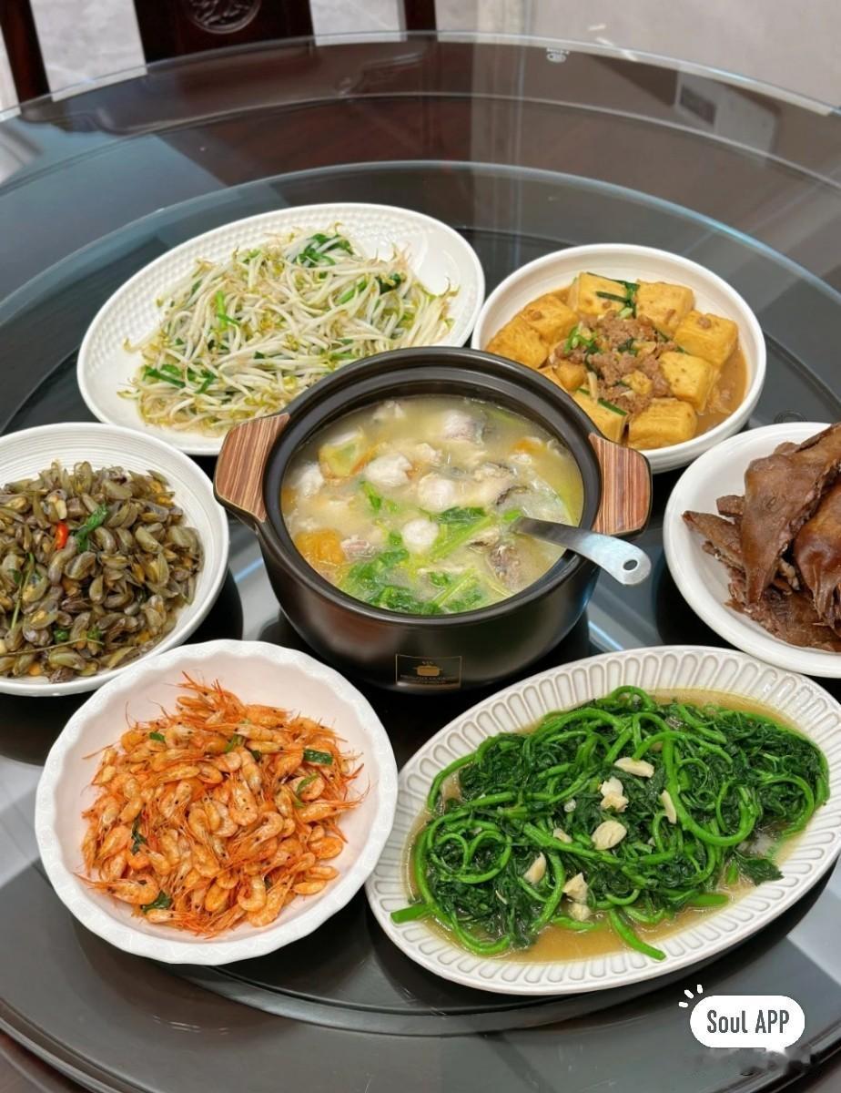 标准的八月十五潮汕菜！
很简单，很新鲜感！
这菜配稀饭一流！