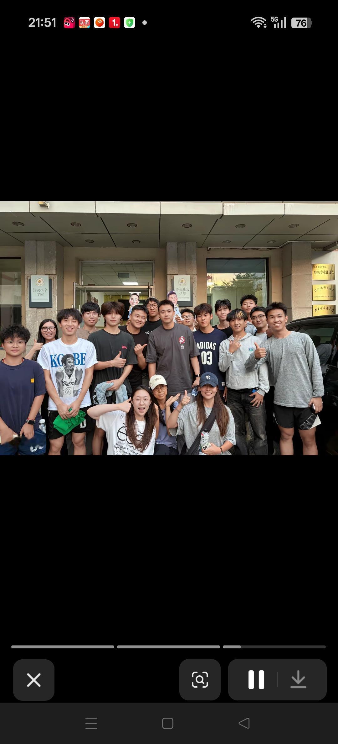 辽宁中医院，球迷偶遇，在治疗伤病中的赵继伟！
新赛季马上要开打了，赵继伟要好好康
