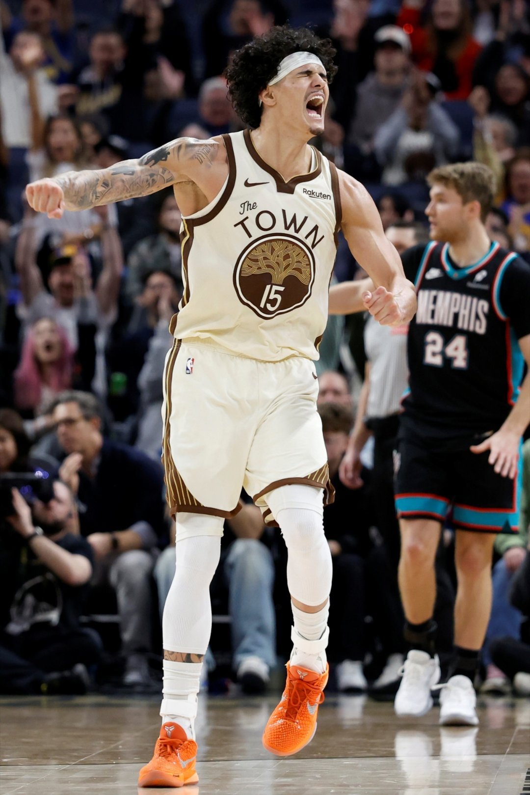 ➡我记得上赛季桑托斯也有段时间也打挺好的，后来就被莫名其妙dnp了金州勇士nba