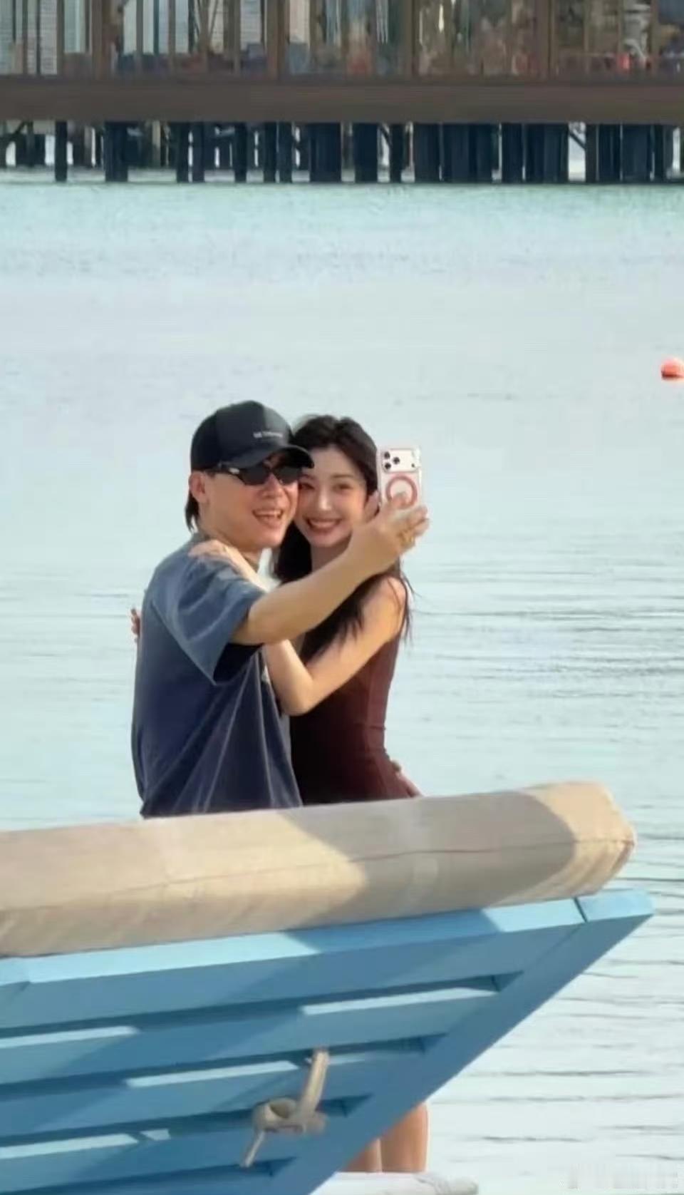 胡彦斌疑似承认与易梦玲恋情！称二人海边接吻视频不是AI的

一则“胡彦斌易梦玲马