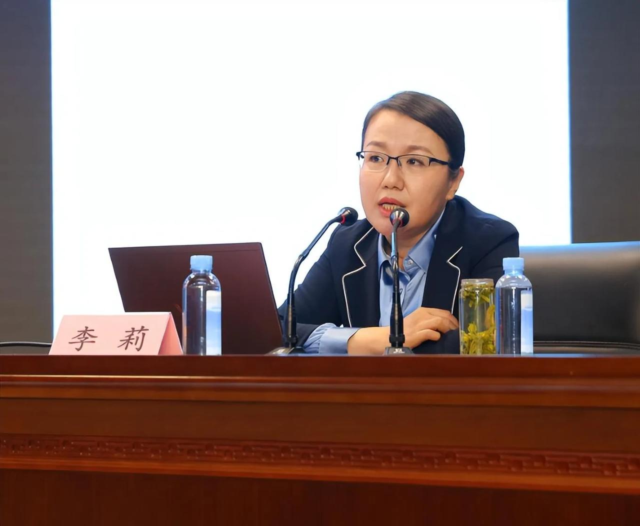 【这位天才，是这样分析】
李专家说:辛瓦尔和哈尼亚的死，是伊朗下的一盘大棋。
伊