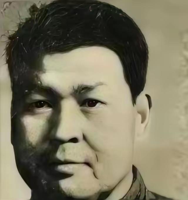 1972年，63军副军长余洪信，因奸污妇女，被连降三级。他心怀不满，竟在深夜持枪