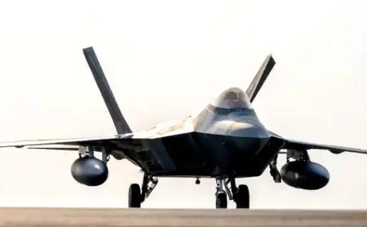 眼看美国就要对伊朗动手，战争就在一念之间，伊朗外长再次提醒美国，美国若攻击伊朗，