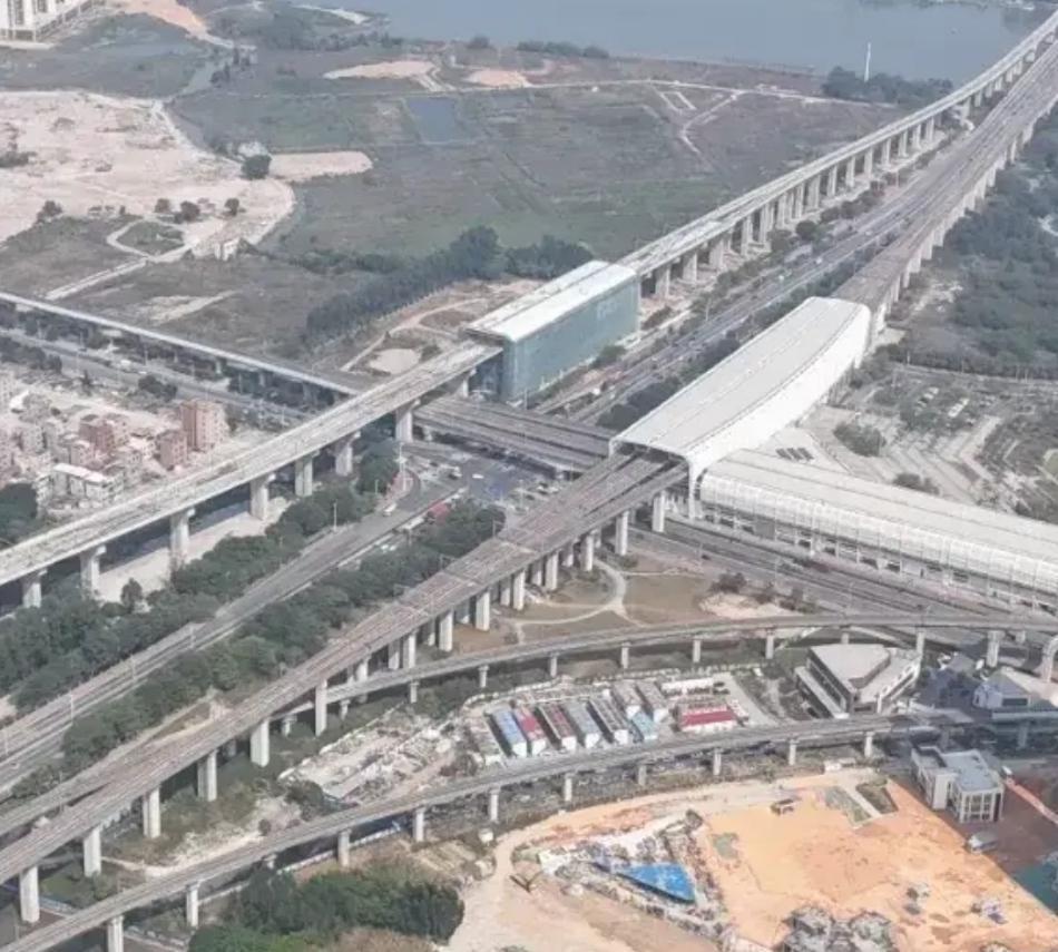 低调崛起：东莞西站，七轨交汇的枢纽新星

在东莞水乡新城核心地带，一座低调却潜力