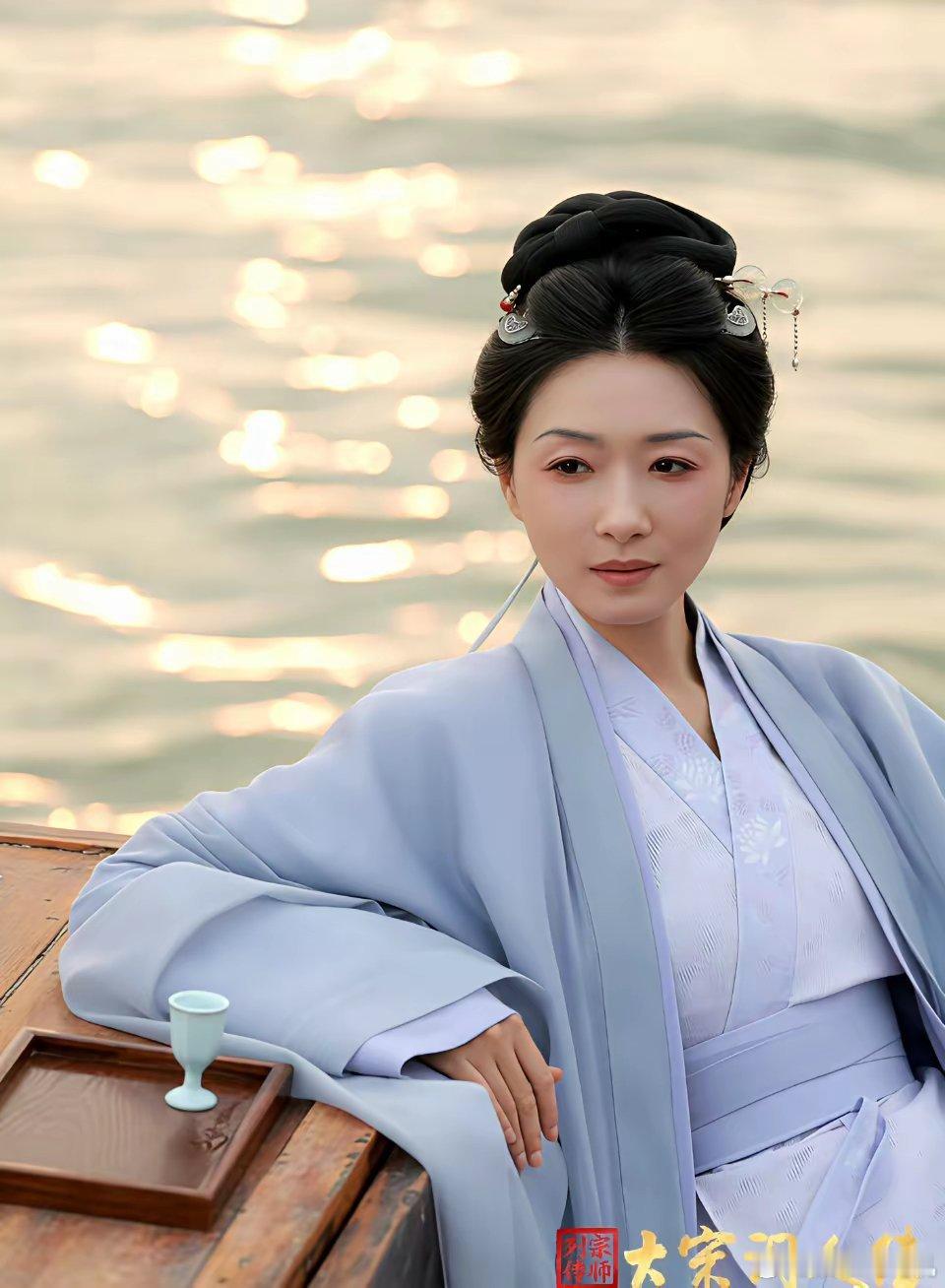 刘德华没有想到，胡歌也没有想到，与他们合作过的小妹妹万茜这次居然要饰演中年李清照