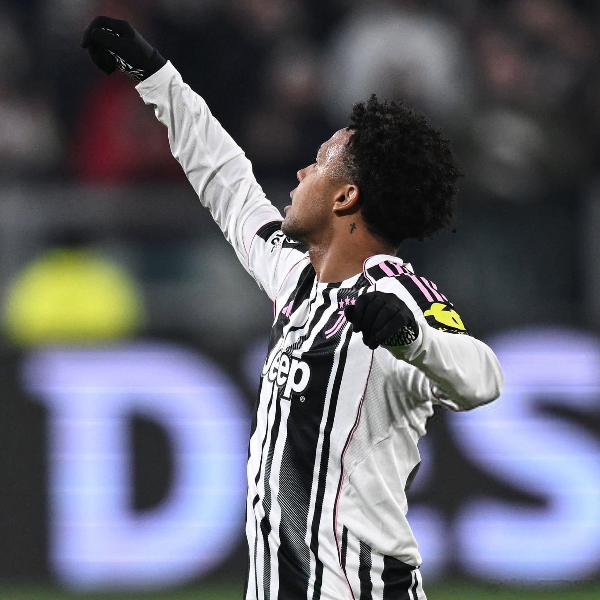 都灵体育报：麦肯尼已经成为斯帕莱蒂麾下的一张超级秘密王牌。他凭借多次高水平发挥和