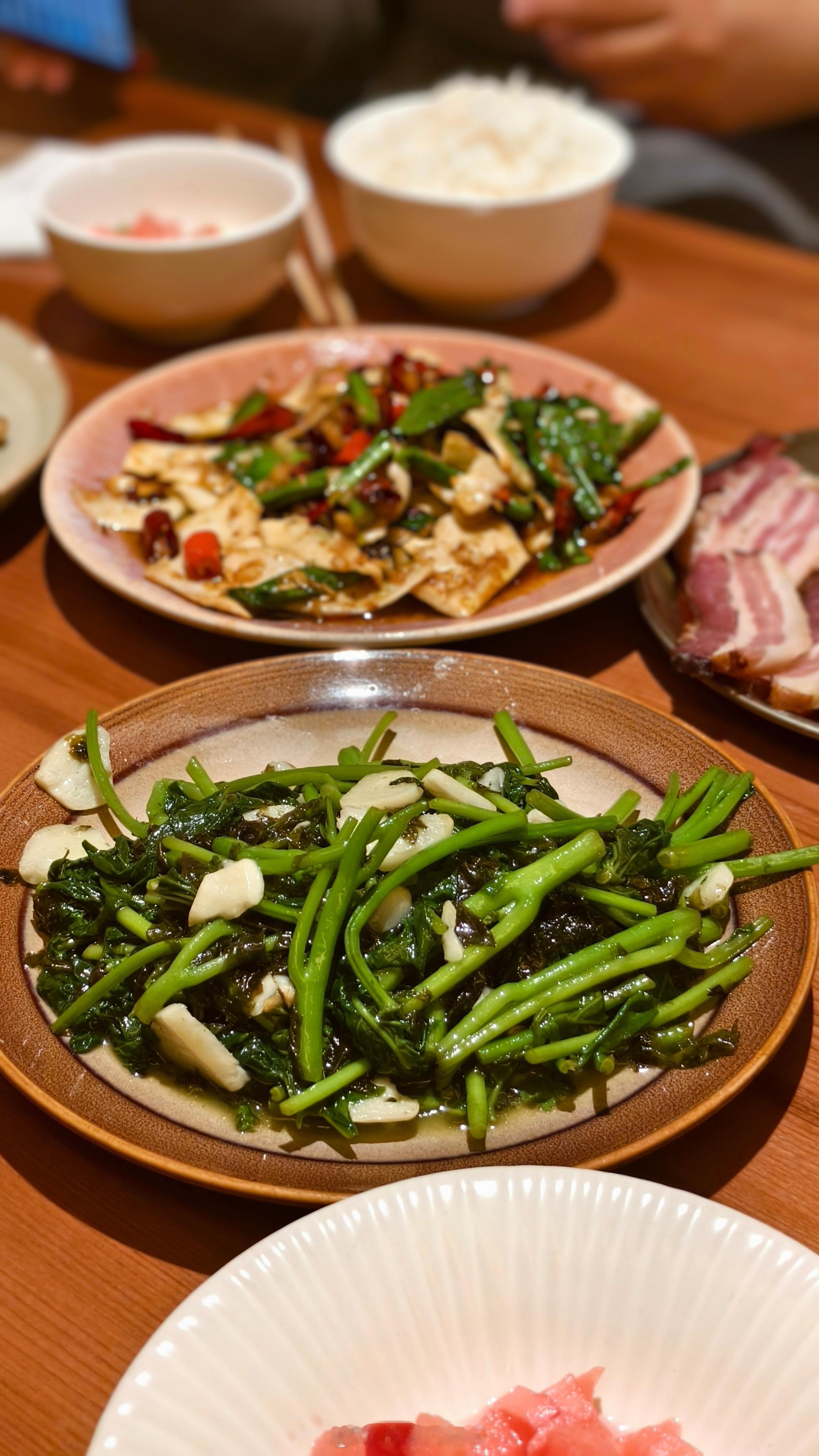 欠驴主任的这顿饭，终于安排上啦[喵喵]📍耍火热炒店(中山广场3号店)✅️  ​