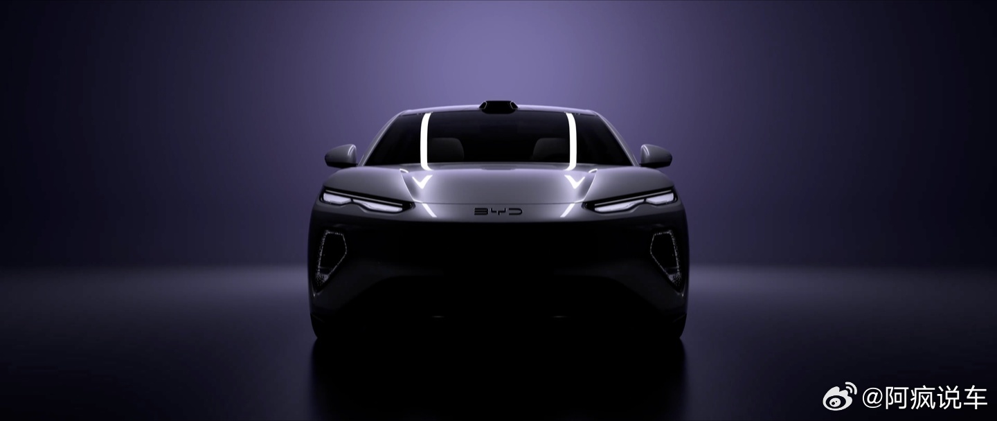 比亚迪海洋网最新旗舰产品：海豹08。海豹的外观没啥可说的，颜值一直在线。海豹08