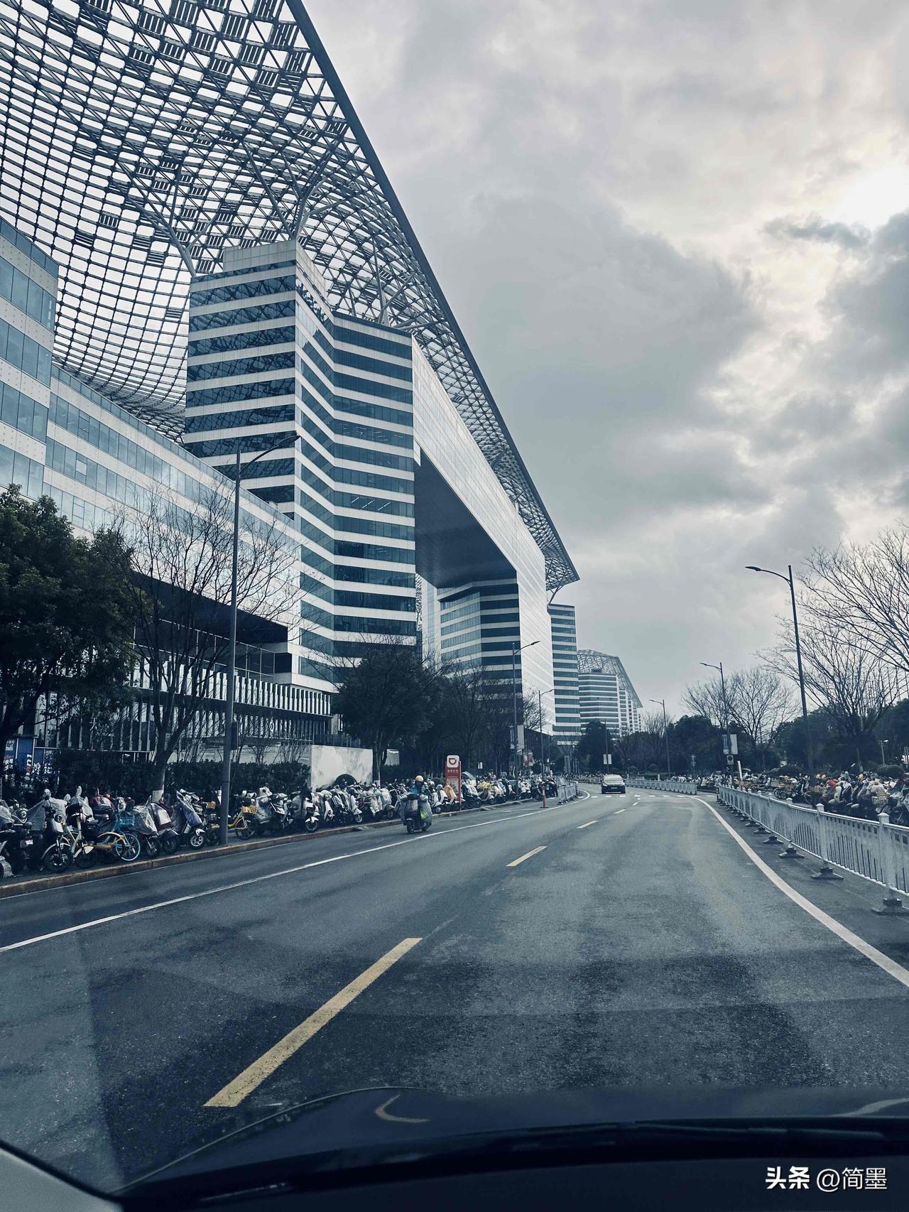 分享一张最近随手拍的照片