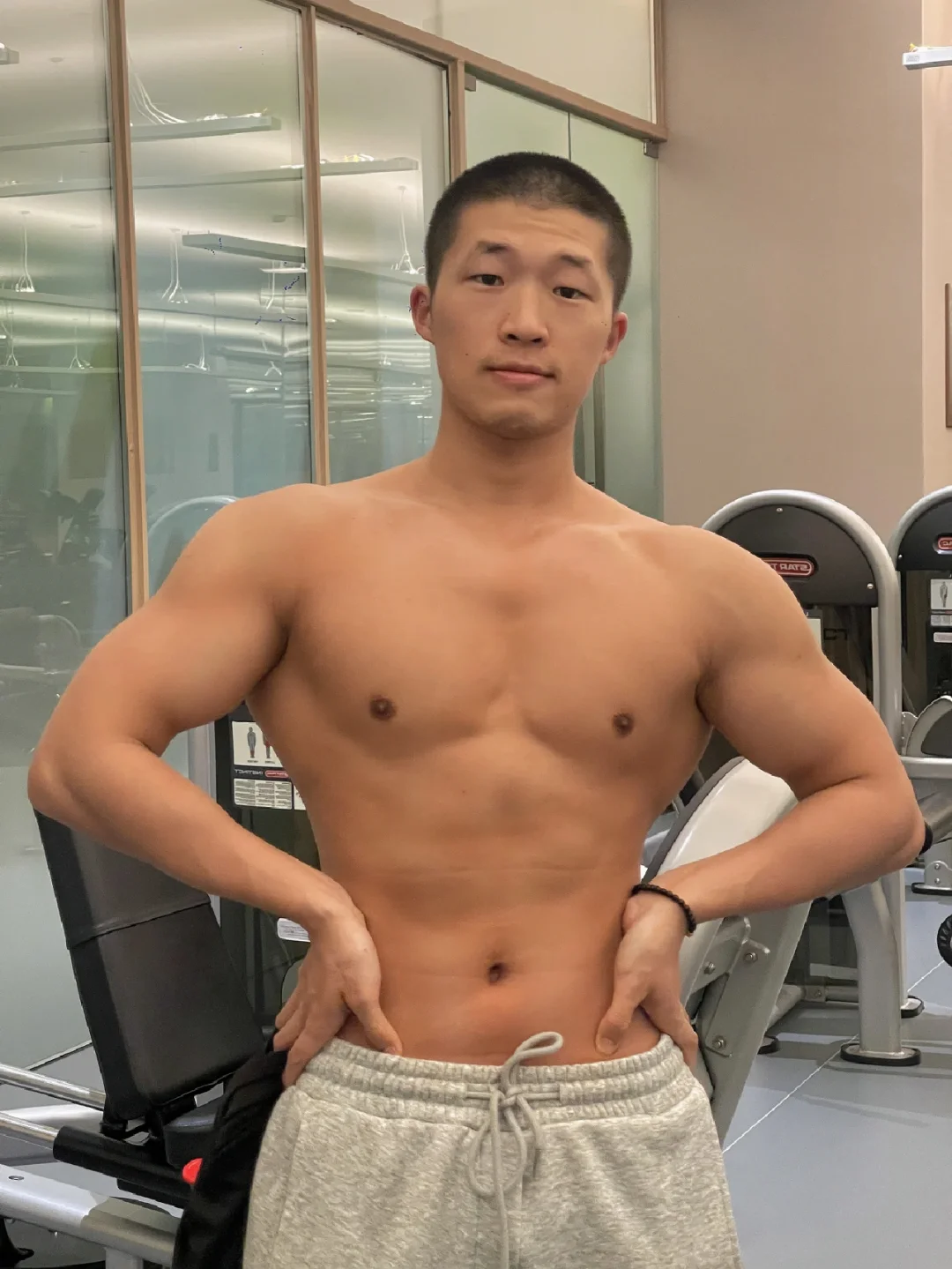 真的有练到腹肌吗！？