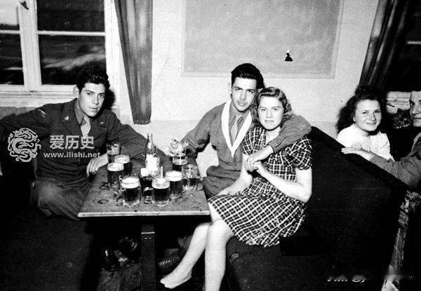 二战美军在欧洲的荒唐事：是解放者还是恶魔？
自1944年夏季反攻欧洲大陆伊始，美