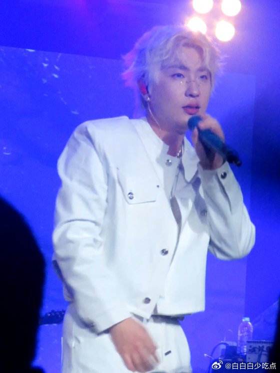 愚人节哈男生图大赏真叫找着几张，愚人节快乐