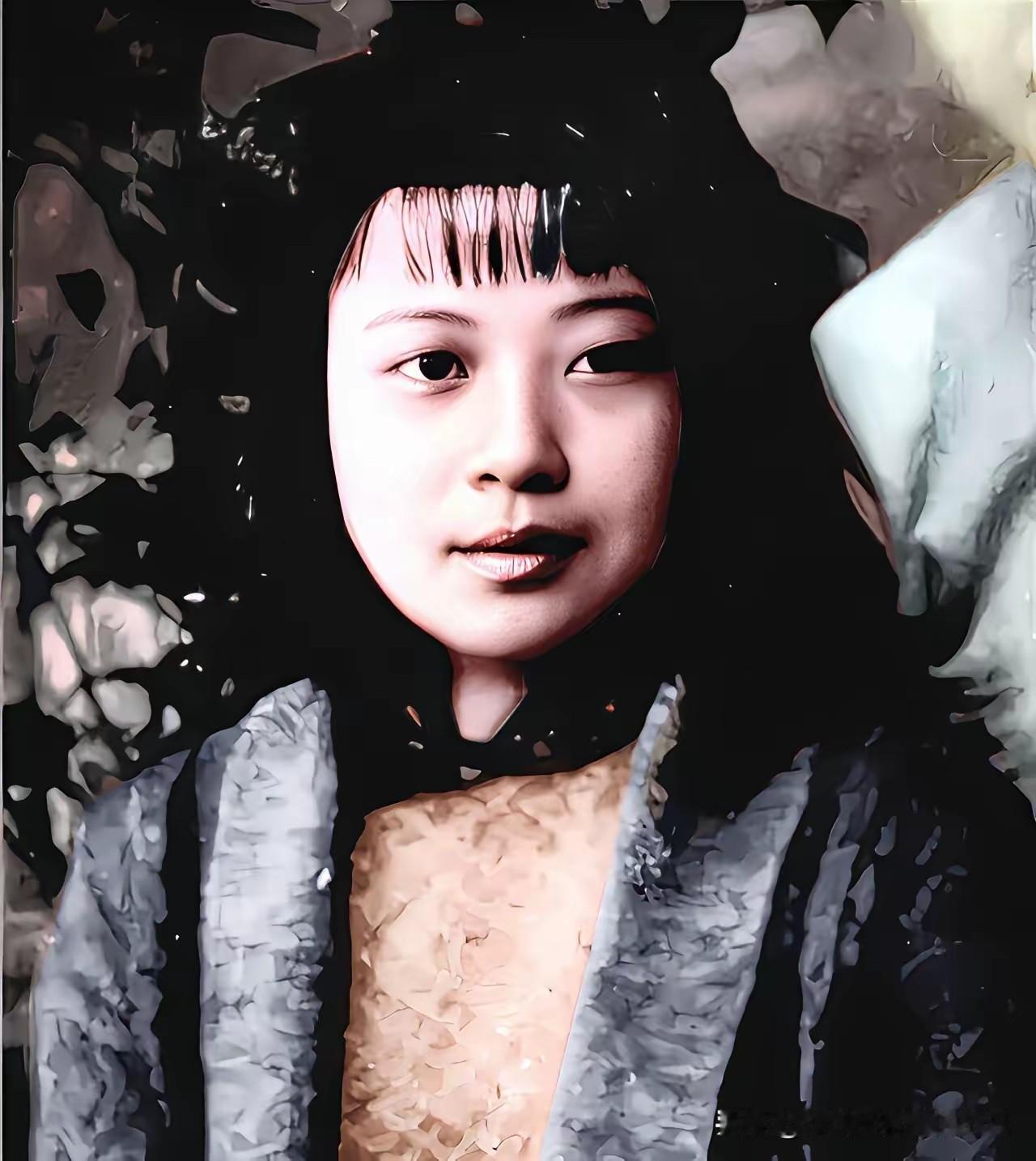 1963年，陈广胜当了师长，听说老家那个拜过堂的媳妇秀兰还在，一个人拉扯着他走时