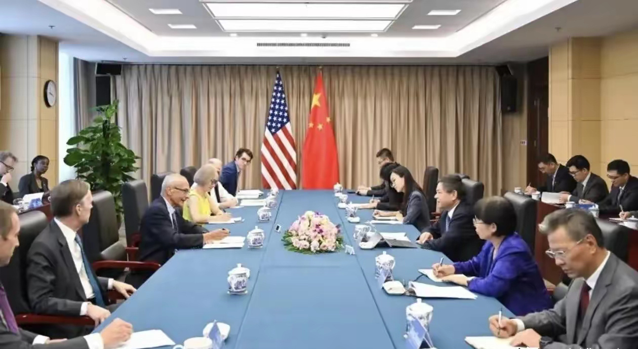 信号强烈，中美都在抓紧时间囤货。中国方面- 加大美国大豆采购：据路透社12月22