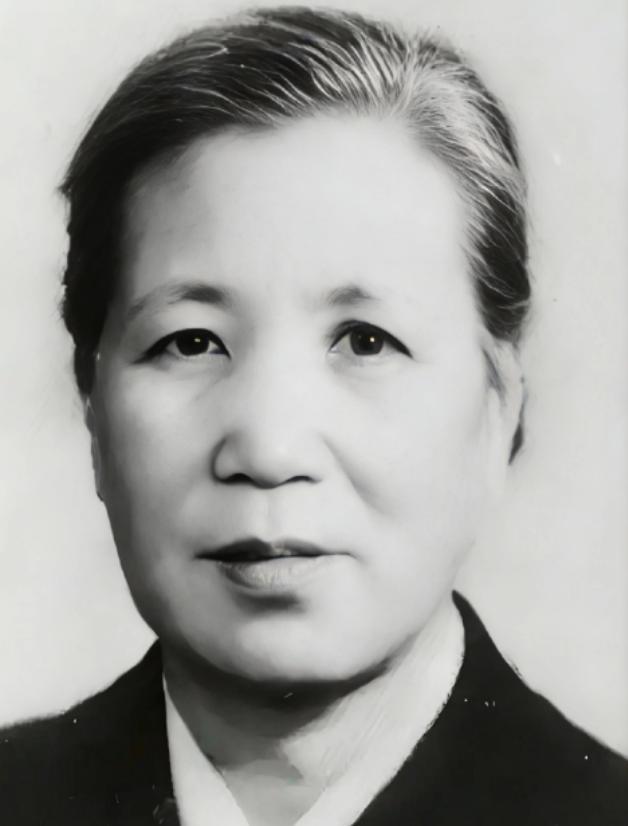 1929年，地下党傅玉真得知新婚丈夫叛变，她痛苦不已，过了几日，还是决定除掉他。
