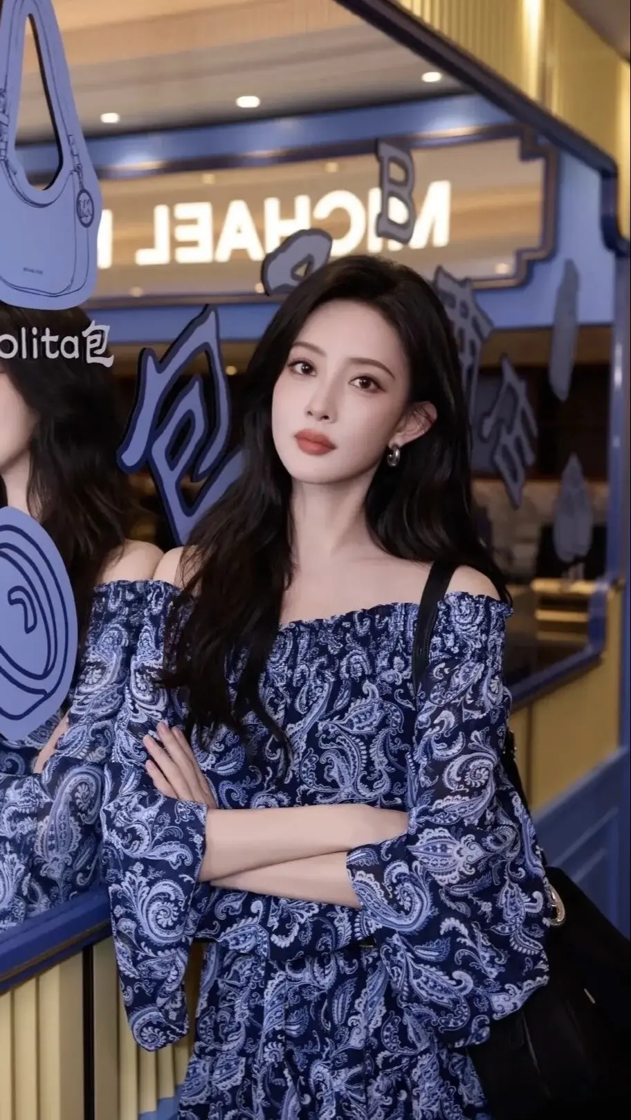 孟子义 绝美露肩