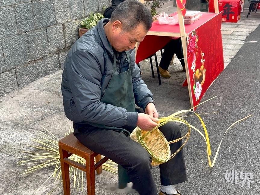 【乡村能人｜郑国民： 坚持竹编50载是手艺也是守忆  】“这个竹编厉害了！”“老