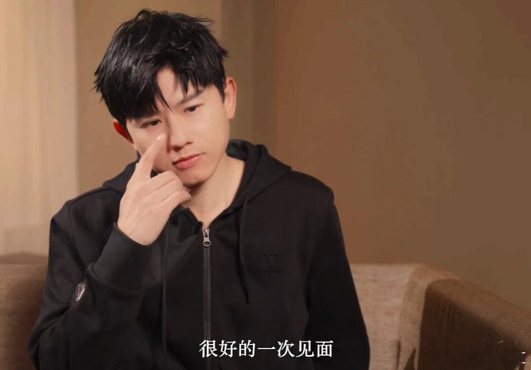 光明日报专访张杰狠狠共情了！张杰开演唱会不只是为了唱，更是想把好能量带给观众张杰