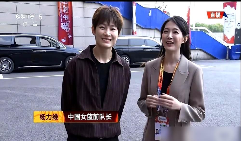 你敢信？8次传球被断！中国女篮武汉主场差点被南苏丹掀翻在地！
第三节王思雨杀穿