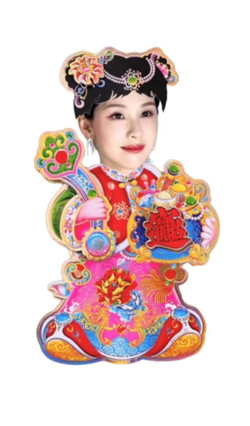 陈都灵以年画娃娃风格造型出席网络视听盛典，造型与场合的适配度较高，简约的设计传递