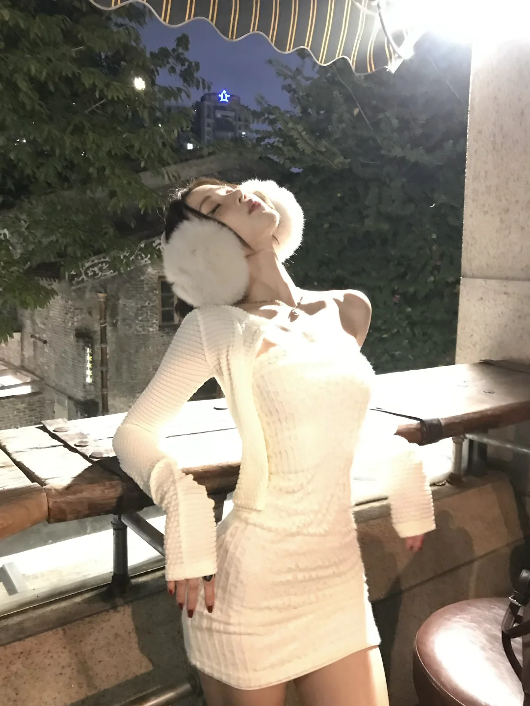 毛茸茸小白兔🐰