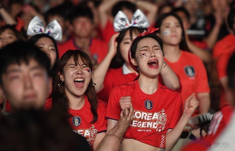 日本也在报复韩国不仅是德国，日本最后踢的这个结果，也是间接送韩国出局的比分！天道