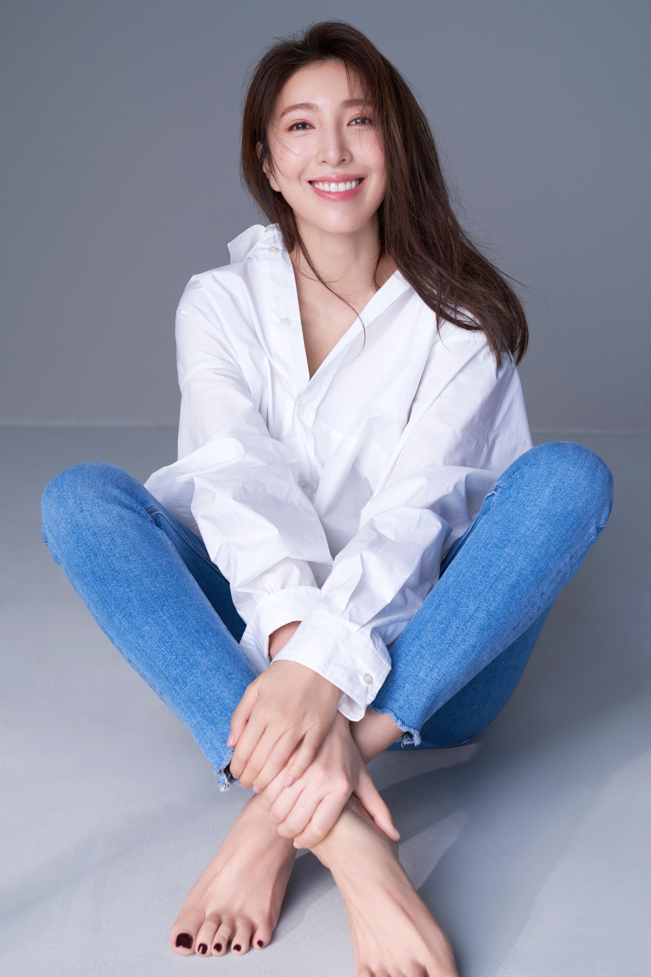 杨谨华。
