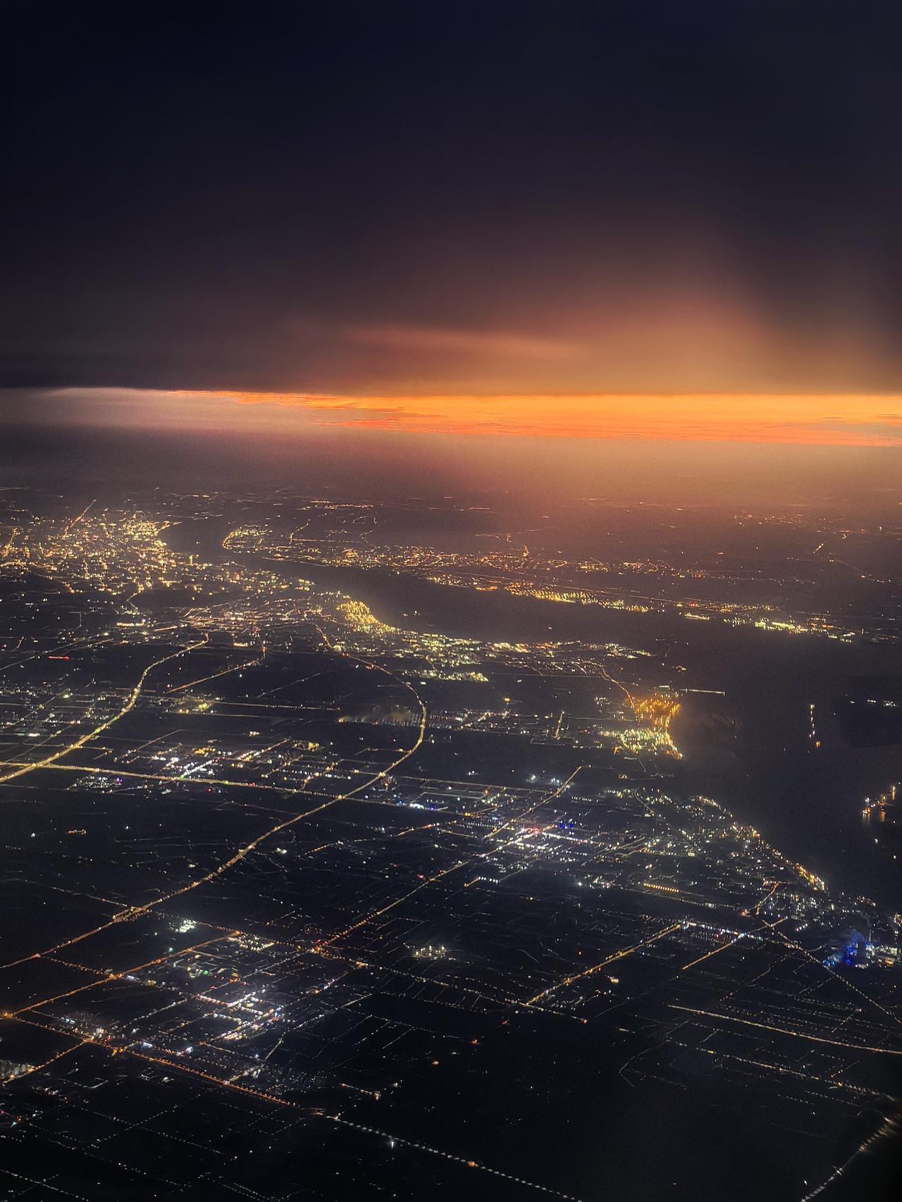 紫金矿业A股今日走势情况及展望

一、今日行情表现

2026年4月15日，紫金