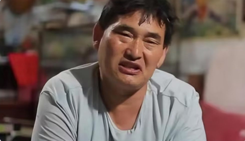 人穷志不穷！当初被群嘲的大衣哥，如今打了个漂亮的翻身仗 
