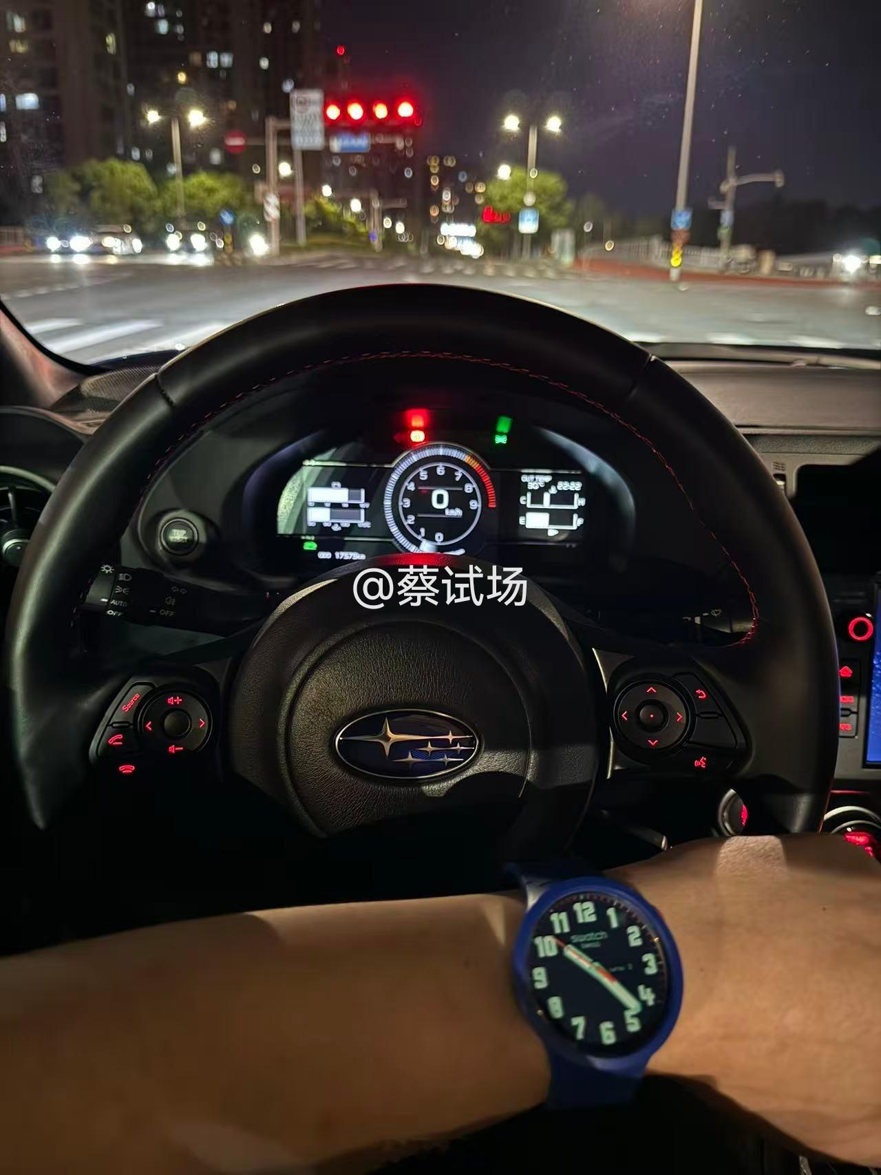 夏天要夜跑 