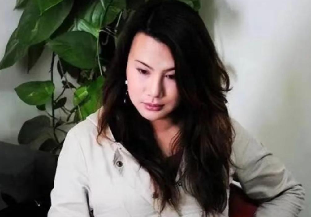 “你为什么不碰我？”1998年，安徽23岁的小伙子结婚了，却拒绝和新娘洞房，连着