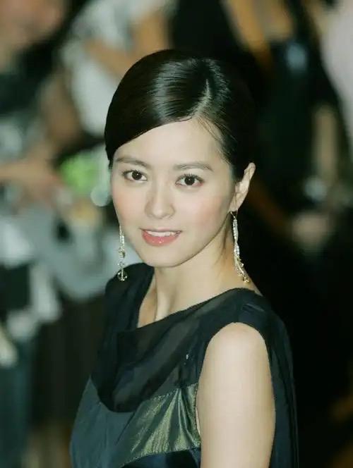 很有道理的话：“一个男人如果得不到这个女人的身体，他就不会爱这个女人。男人接近女
