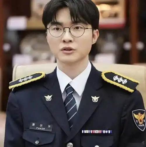 Faker从警 电竞第一人跨界执行新任务！大魔王不打职业去当阿sir了？[警察]