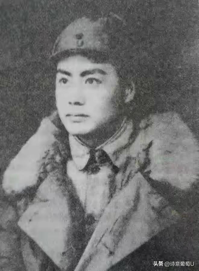 孙德胜这一辈子的兵涯，就像一场从云端跌落凡尘的故事，让人忍不住唏嘘。  

19