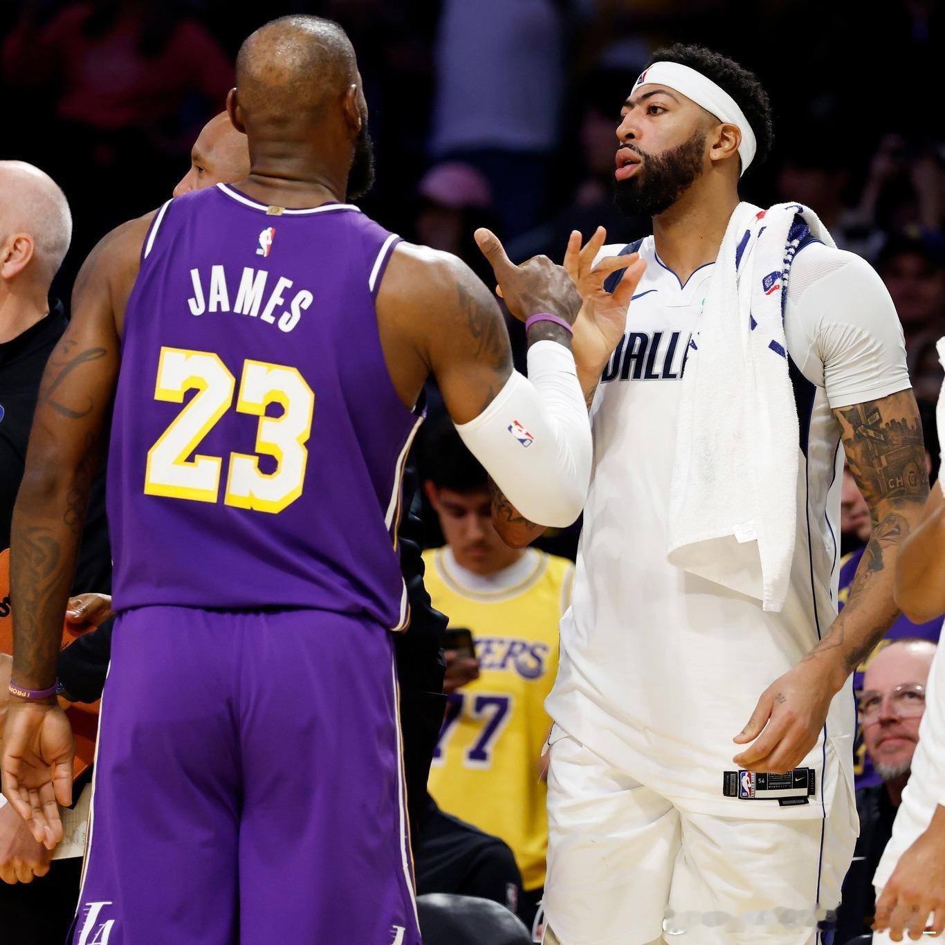 “时光带不走的只有你”眉眉，欢迎回家湖人国度