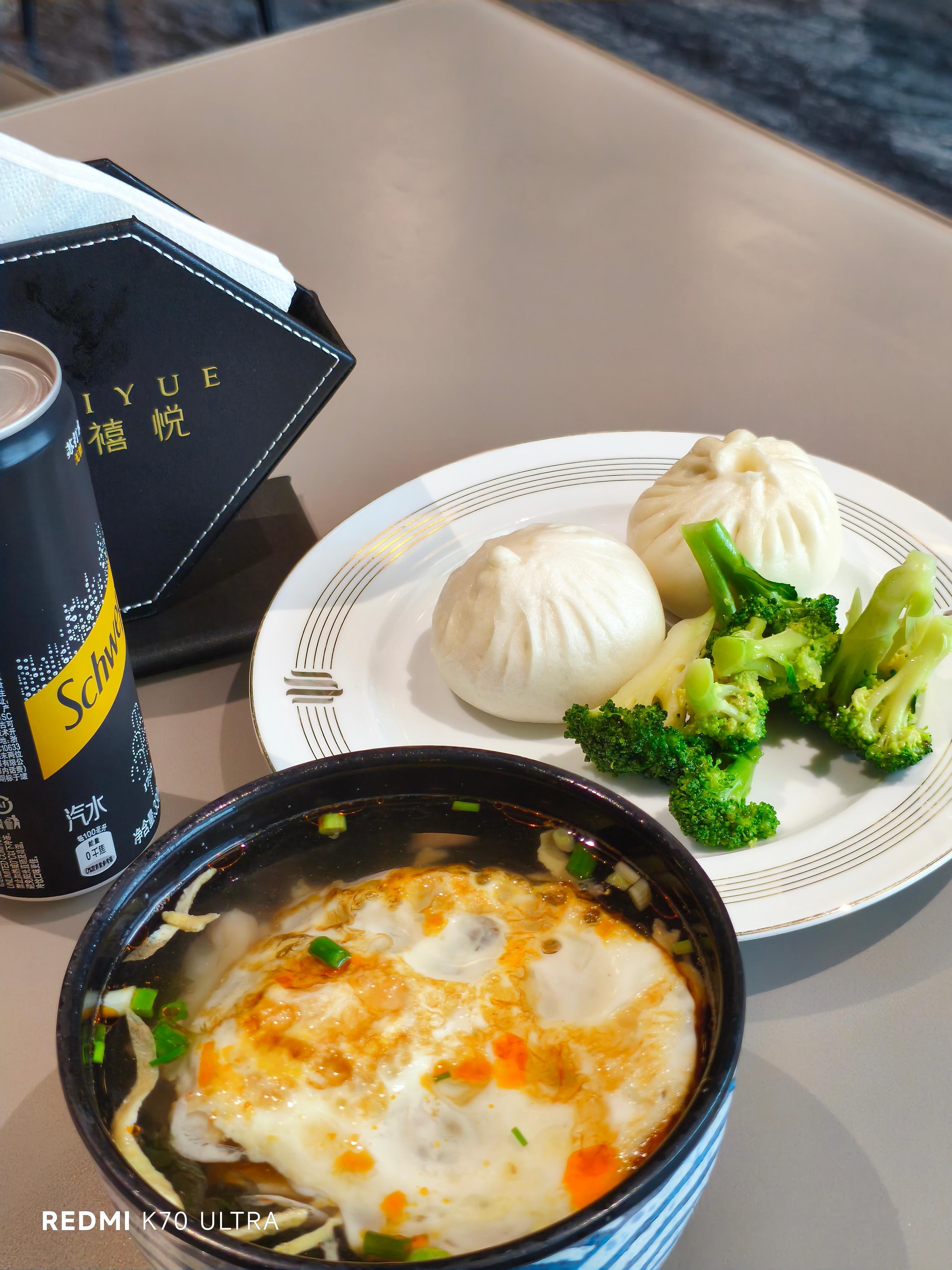 早起必须吃饱！馄饨➕包子➕两荷包蛋，碳水加满！[666]#每日一餐分享# ​​​