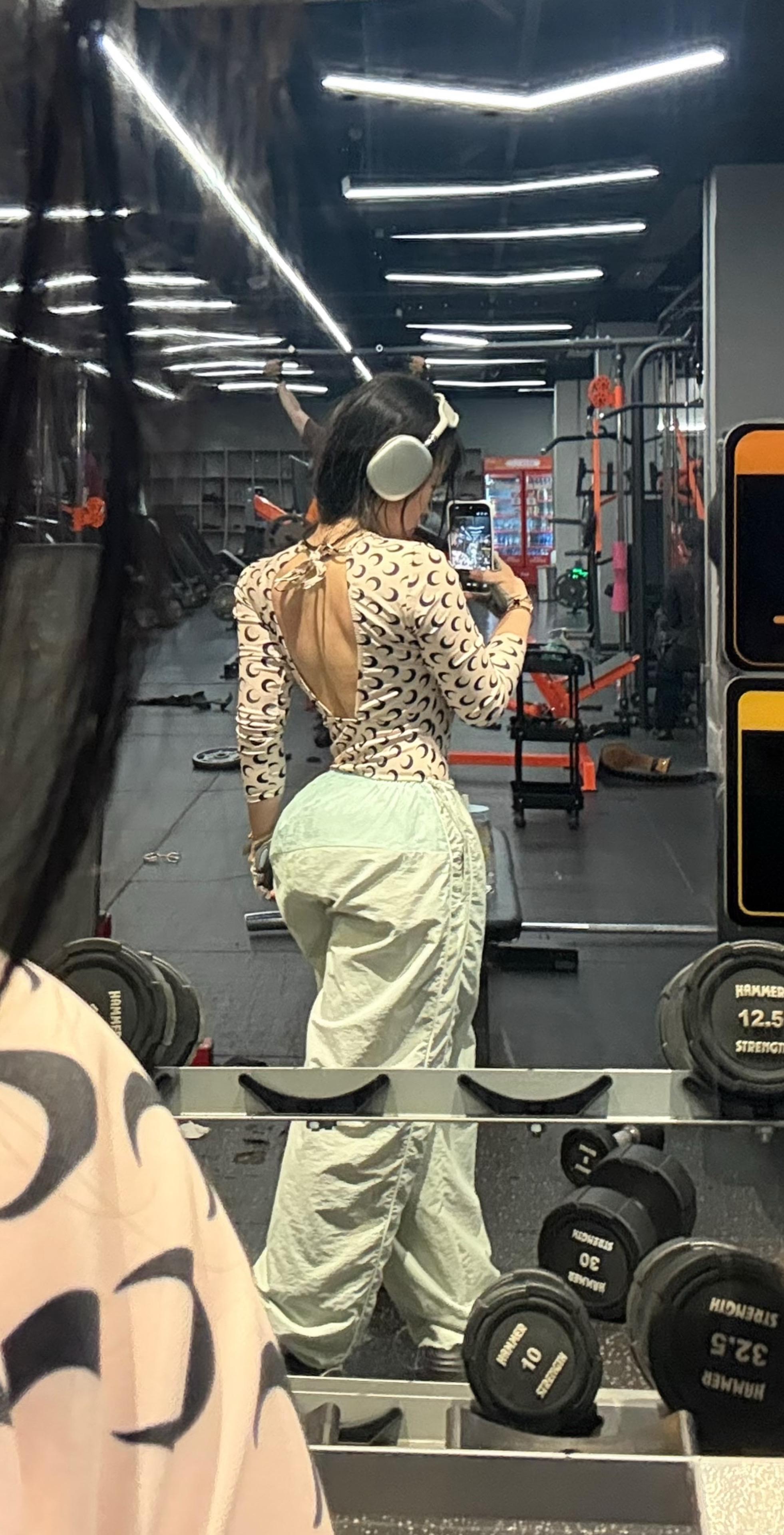 我代表月亮消灭你