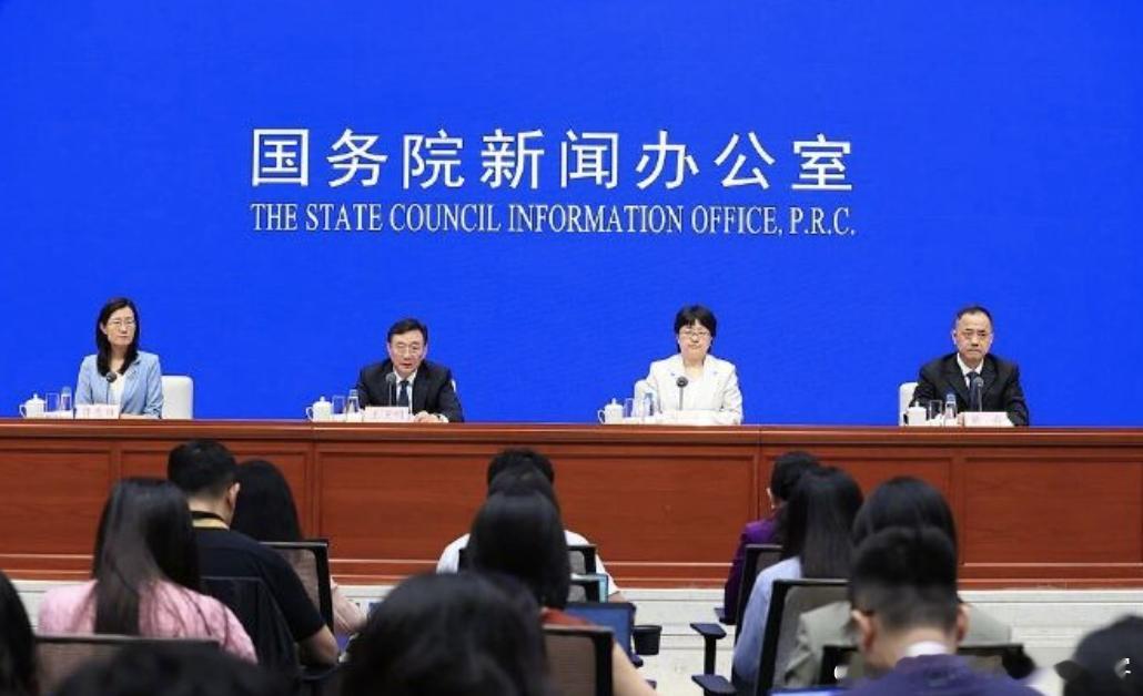【工信部称赞深企创新成果“打破技术瓶颈”】今天上午，国务院新闻办公室举办新闻发布