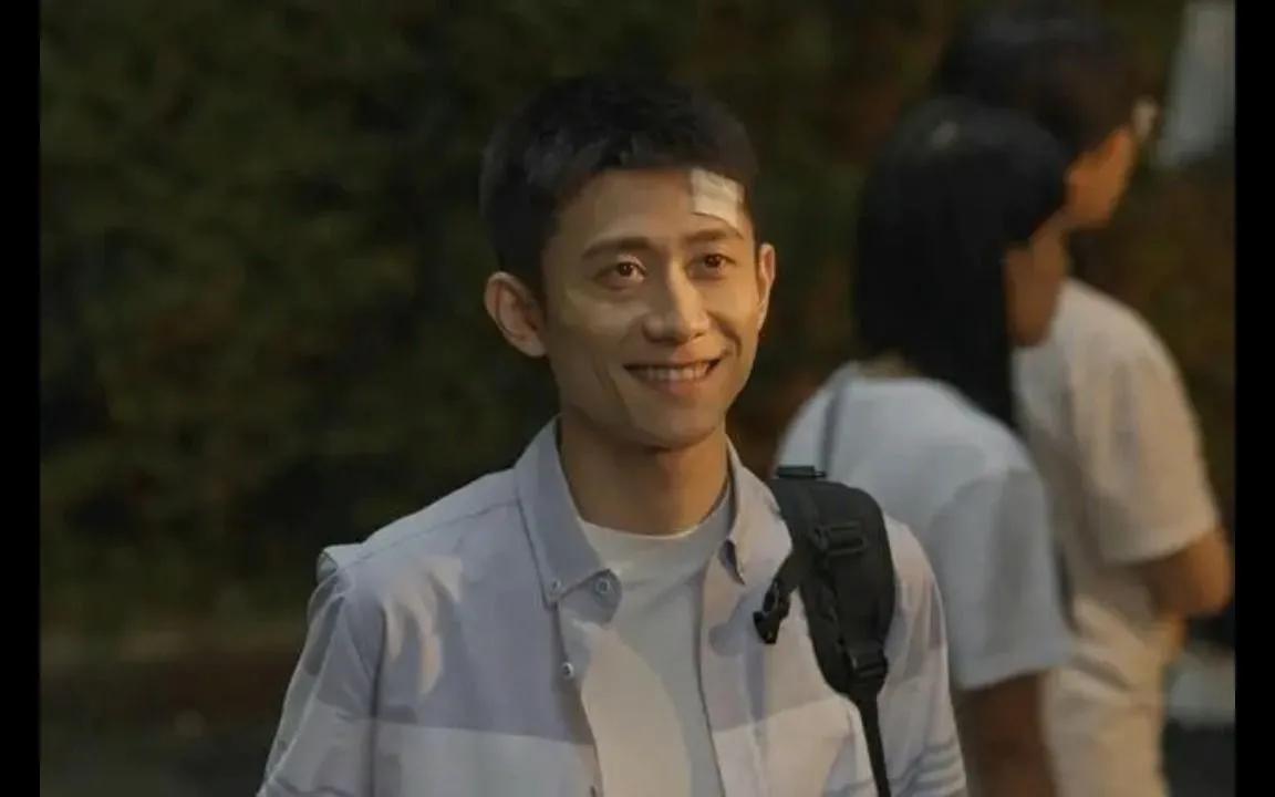 《曾少年》是一部以1990年代为背景的电视剧，对于80后的还原程度还是比较真实的