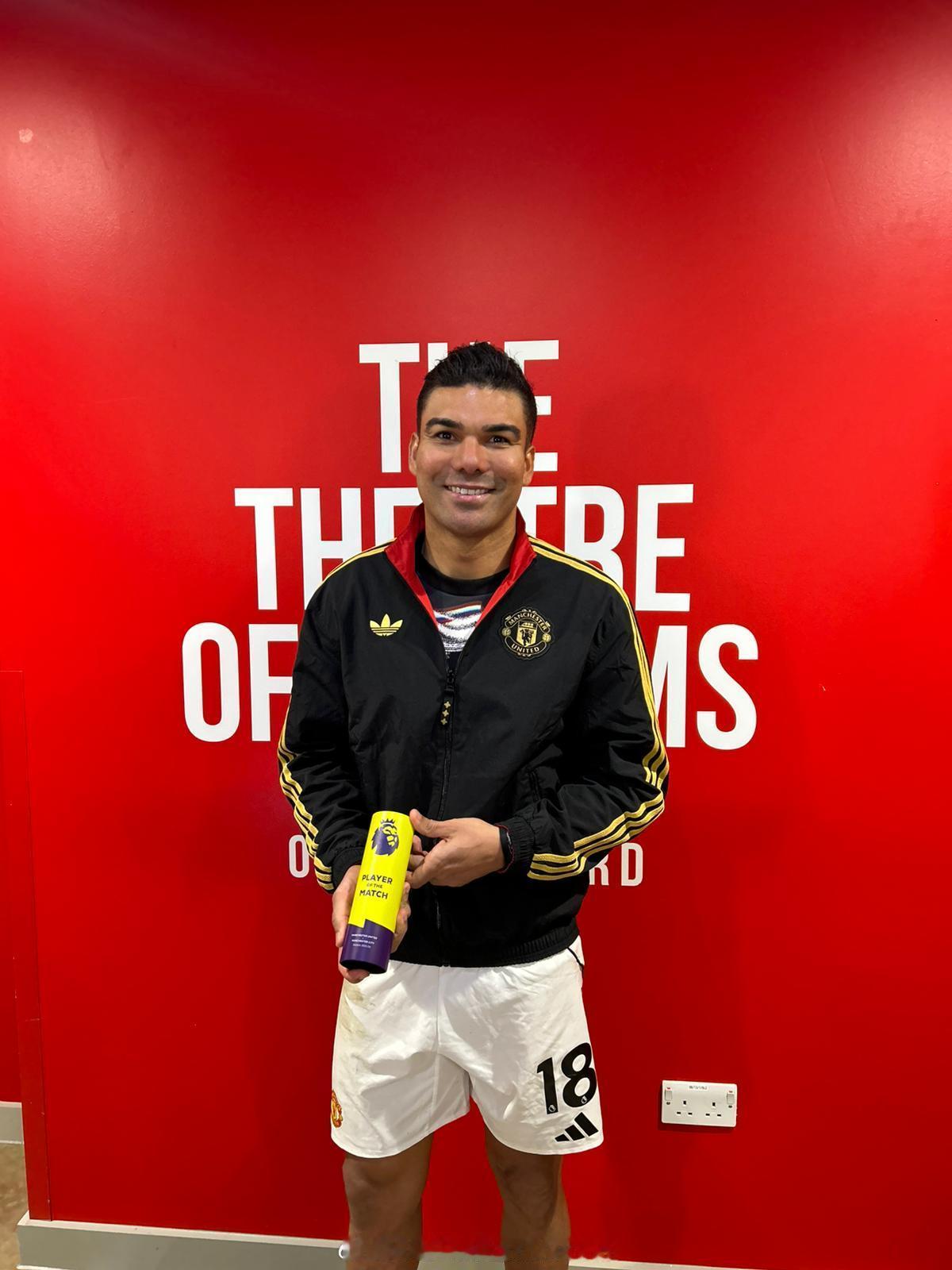 Class is permanent 英超官方：胖虎本场最佳曼联2比0曼城